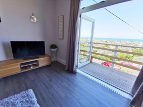 180 degrees sea view 180度全海景房